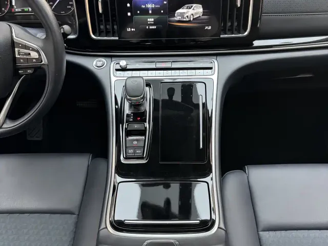 GAC Trumpchi M8 — Фото автомобиля 16