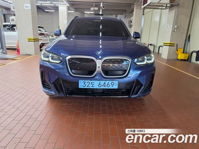 BMW iX3 G08 (2020–2024) — Фото автомобиля 3