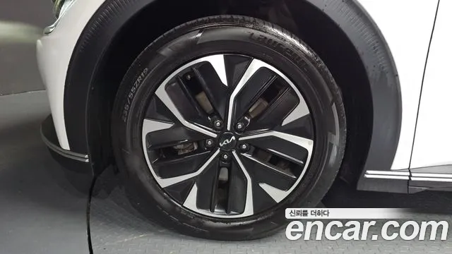 Kia EV6 — Фото автомобиля 5