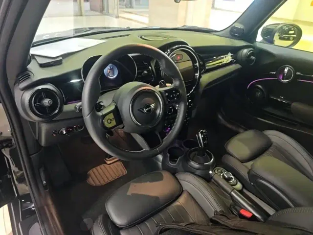 MINI Hatch — Фото автомобиля 5