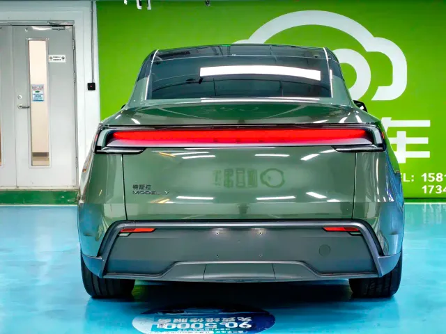 Tesla Model Y 2026 Rear-Wheel Drive — Фото автомобиля 19