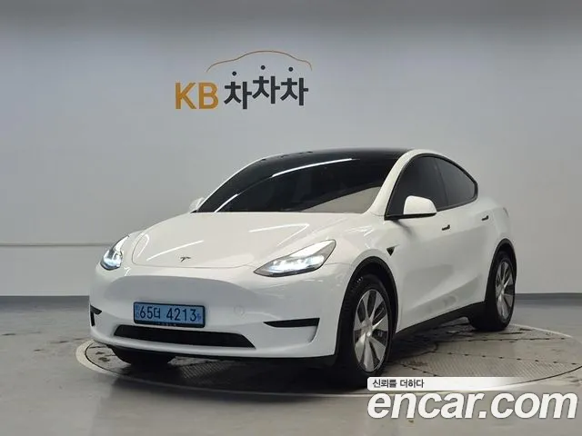 Фотография автомобиля — Tesla Model Y