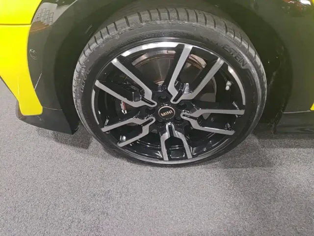 MINI Hatch — Фото автомобиля 22