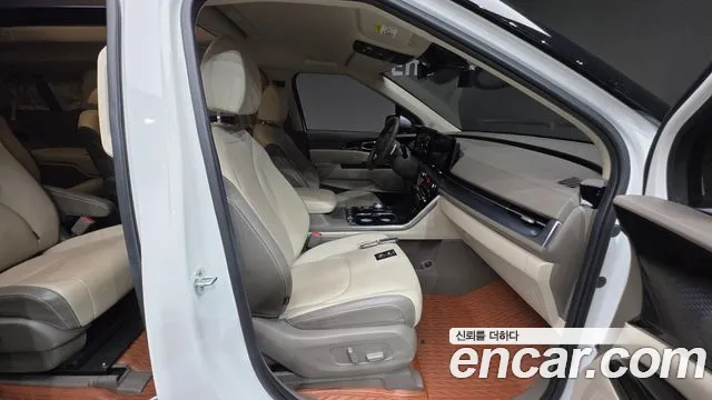 Kia Carnival Generation 4 — Фото автомобиля 16