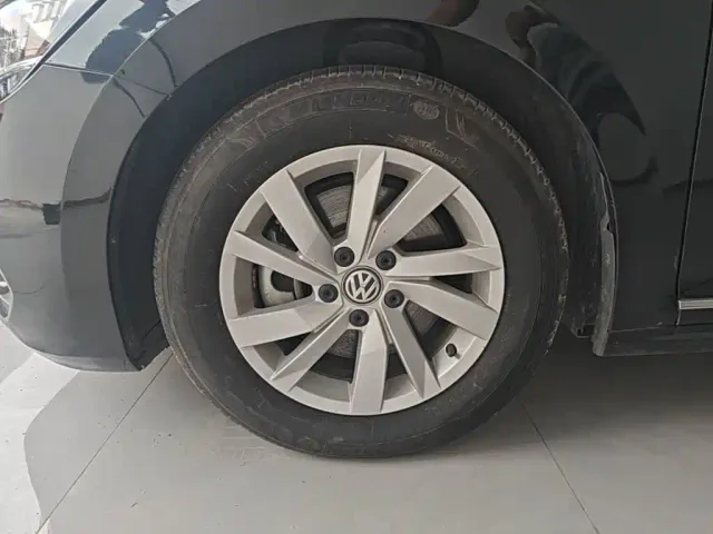 Volkswagen Passat — Фото автомобиля 22