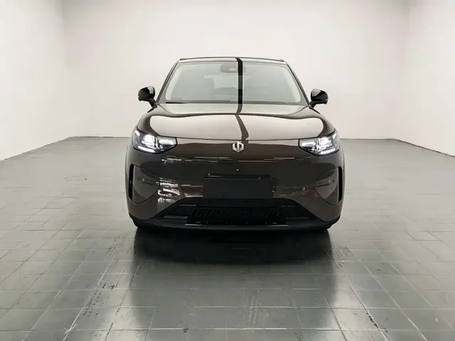 Leapmotor A10 — Фото автомобиля 2