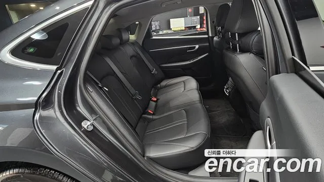 Hyundai Sonata — Фото автомобиля 17