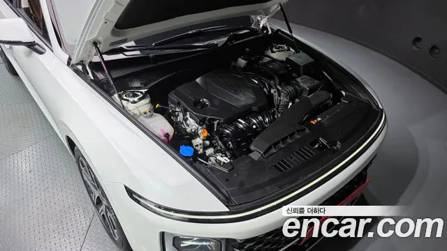 Hyundai Grandeur Grandeur (GN7) 2.5 Бензин 2WD — Фото автомобиля 6
