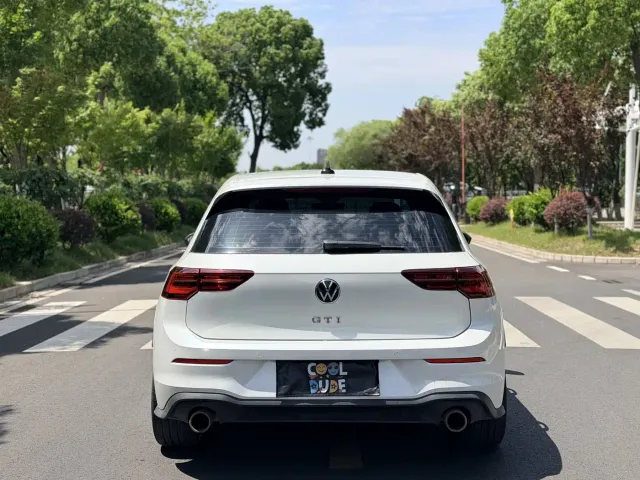 Volkswagen Golf GTI — Фото автомобиля 6