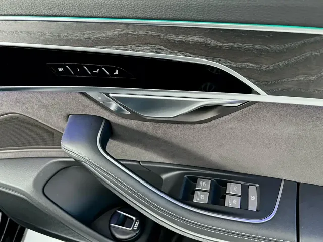 Audi A8 — Фото автомобиля 22