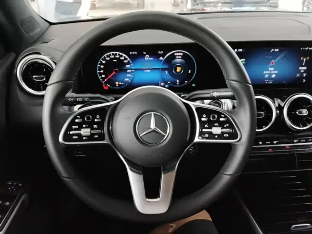Mercedes-Benz GLB-Class — Фото автомобиля 10
