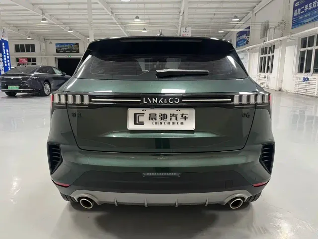 Lynk & Co 06 — Фото автомобиля 5