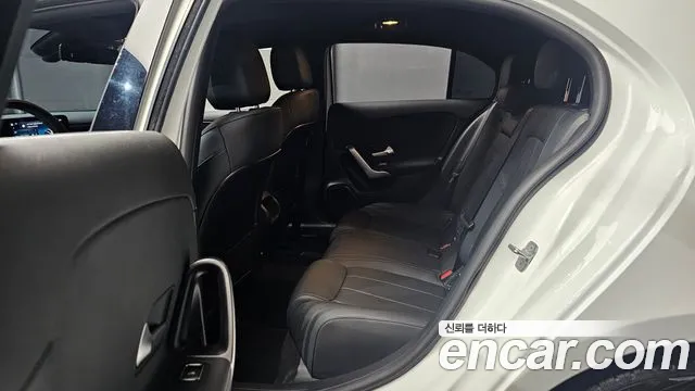 Mercedes-Benz A-Class — Фото автомобиля 12