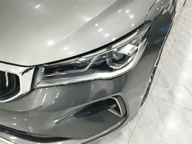 Geely Emgrand — Фото автомобиля 23
