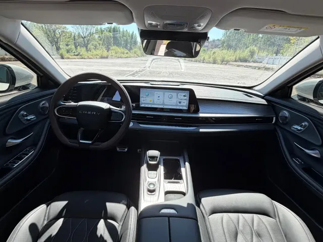Chery Arrizo 8 — Фото автомобиля 9