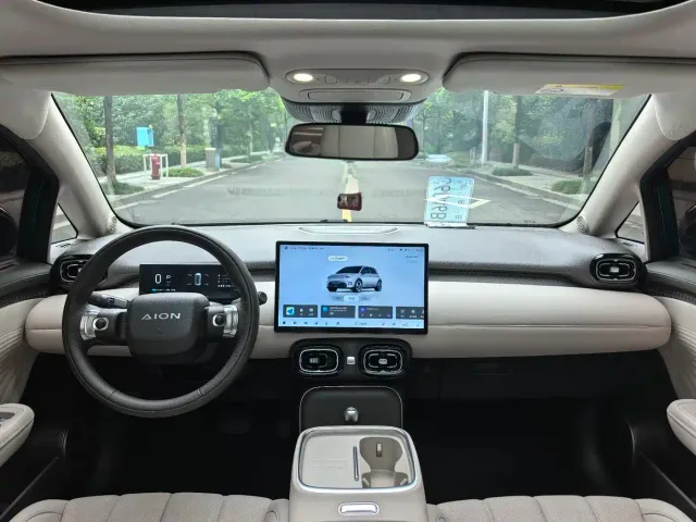 GAC Aion UT — Фото автомобиля 5
