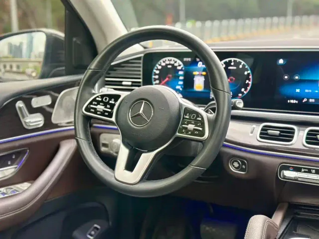 Mercedes-Benz GLE-Class — Фото автомобиля 10