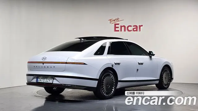 Hyundai Grandeur GN7 — Фото автомобиля 2