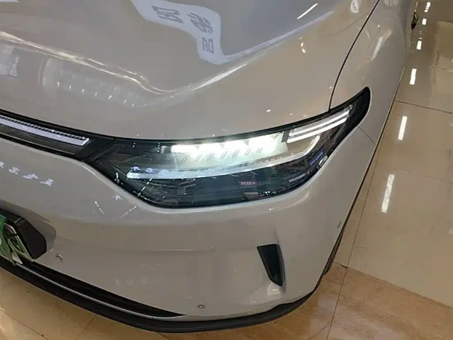 Leapmotor C11 — Фото автомобиля 23