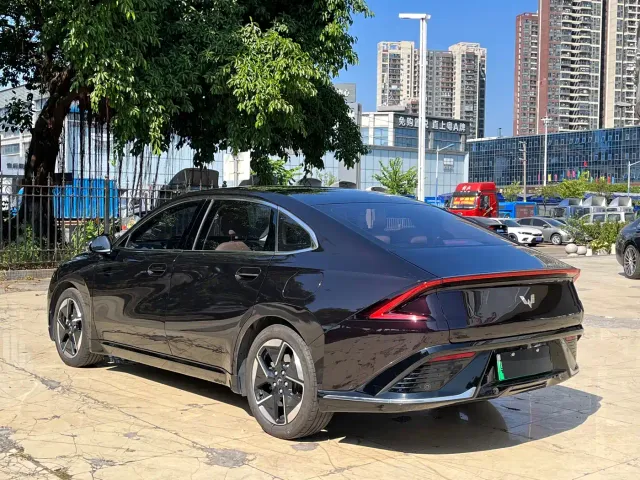 Wuling Starlight — Фото автомобиля 4