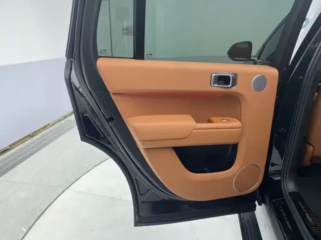 Li Auto L7 — Фото автомобиля 26