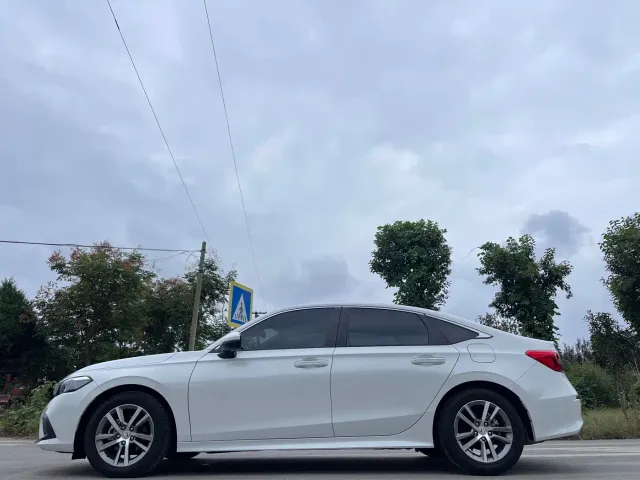 Honda Civic — Фото автомобиля 4