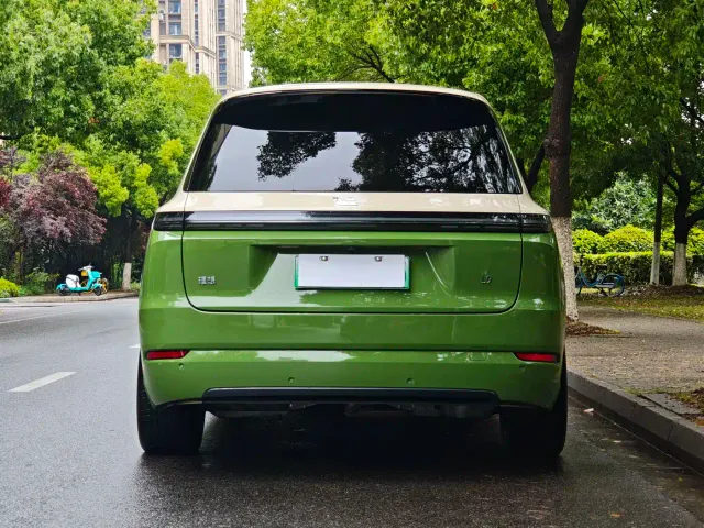 Li Auto L9 — Фото автомобиля 15