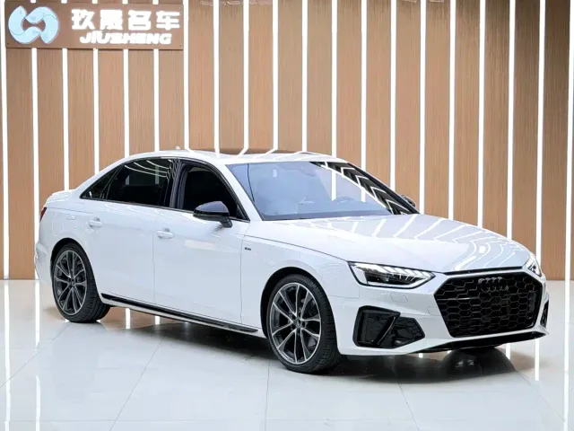 Audi A4L — Фото автомобиля 3