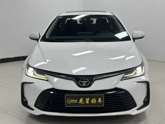 Toyota Corolla — Фото автомобиля 2