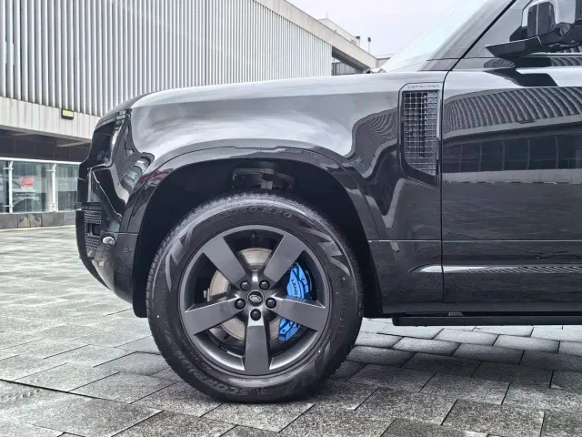 Land Rover Defender — Фото автомобиля 20