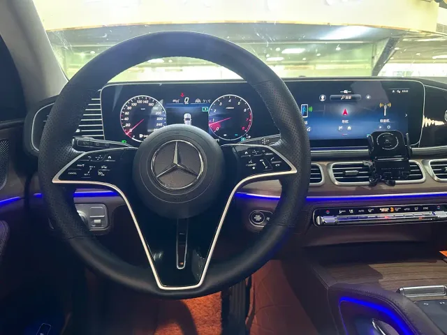 Mercedes-Benz GLE-Class — Фото автомобиля 8