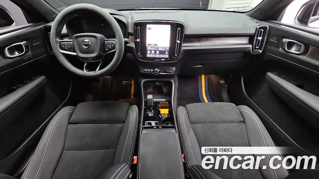 Volvo C40 Recharge — Фото автомобиля 7
