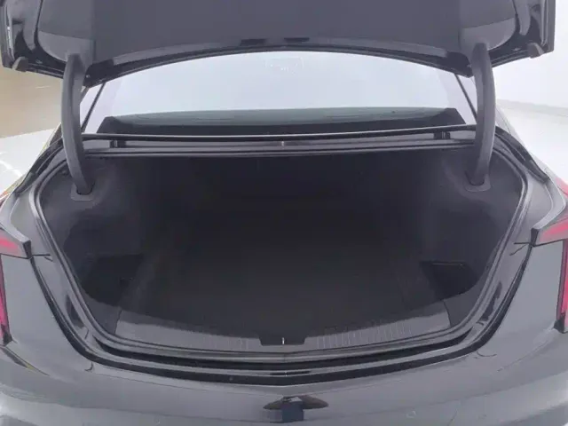 Cadillac CT5 — Фото автомобиля 4