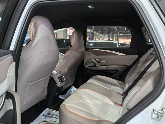 BYD Song Pro — Фото автомобиля 10