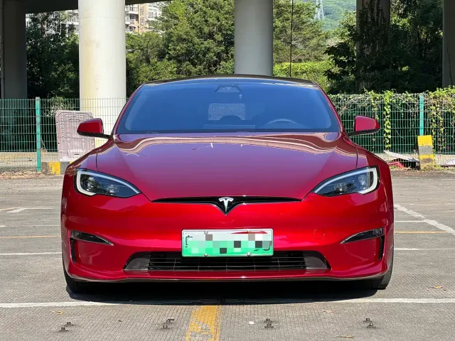 Tesla Model S — Фото автомобиля 2