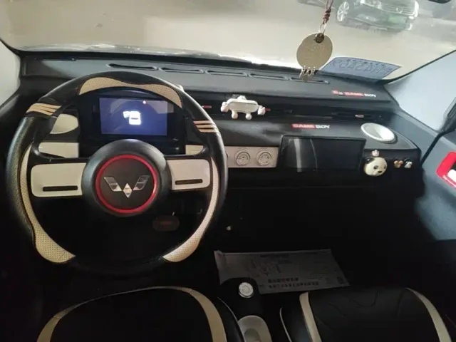 Wuling Hongguang Mini EV — Фото автомобиля 12