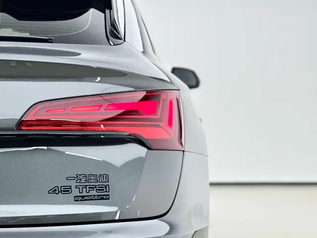 Audi Q5L Sportback — Фото автомобиля 14