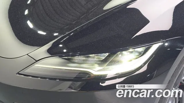 Tesla Model 3 — Фото автомобиля 7
