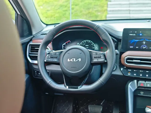 Kia Sportage — Фото автомобиля 6