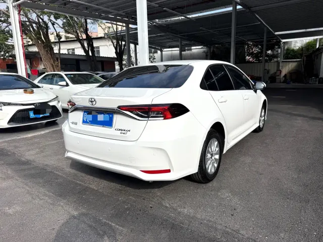 Toyota Corolla — Фото автомобиля 5