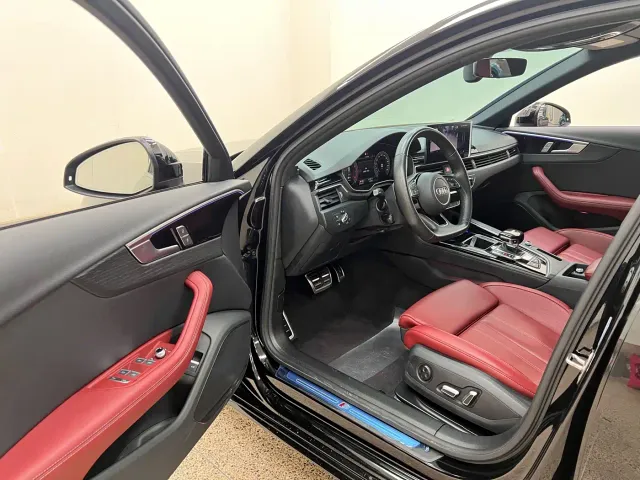 Audi A4L — Фото автомобиля 13