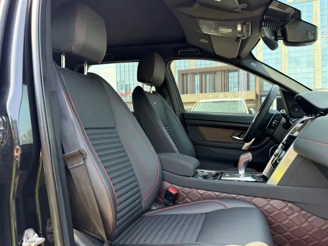 Land Rover Discovery Sport — Фото автомобиля 13