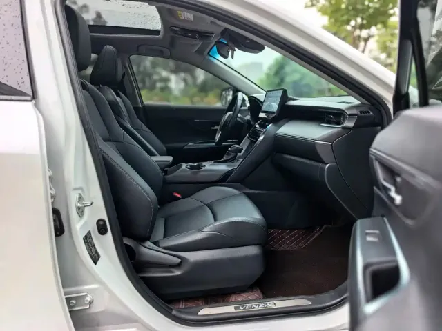 Toyota Venza — Фото автомобиля 13