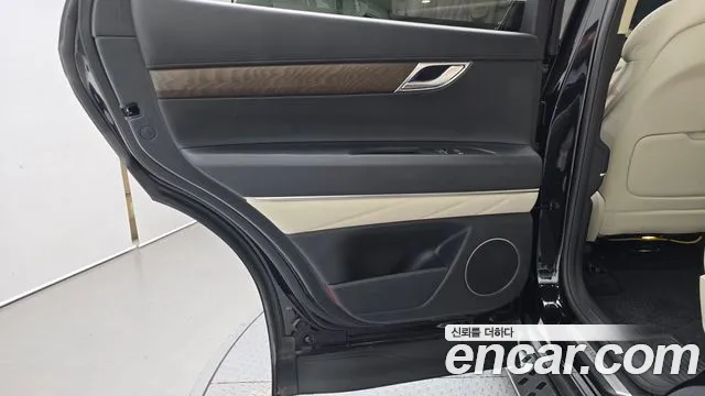 Genesis GV80 — Фото автомобиля 14