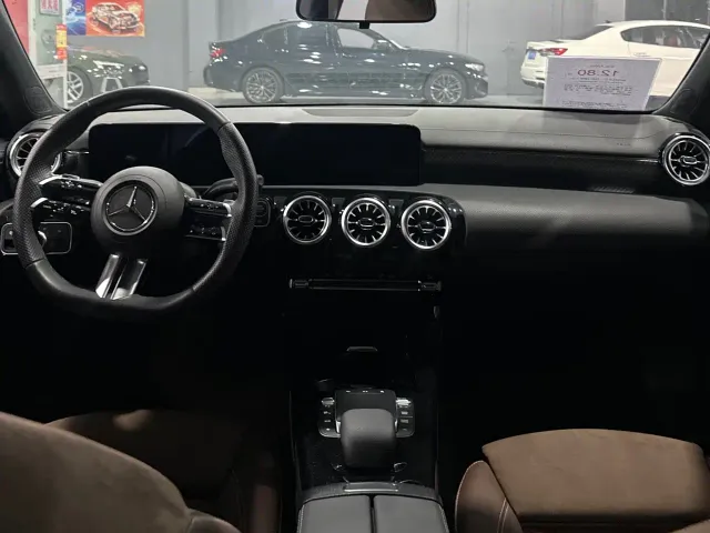 Mercedes-Benz A-Class — Фото автомобиля 8