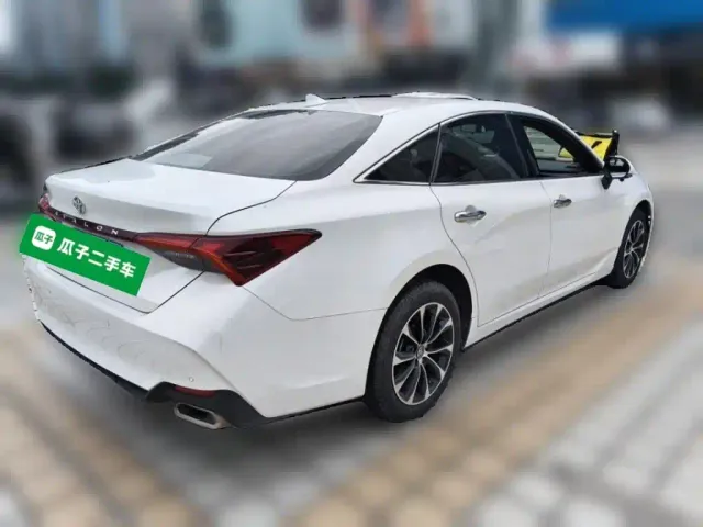 Toyota Avalon — Фото автомобиля 4
