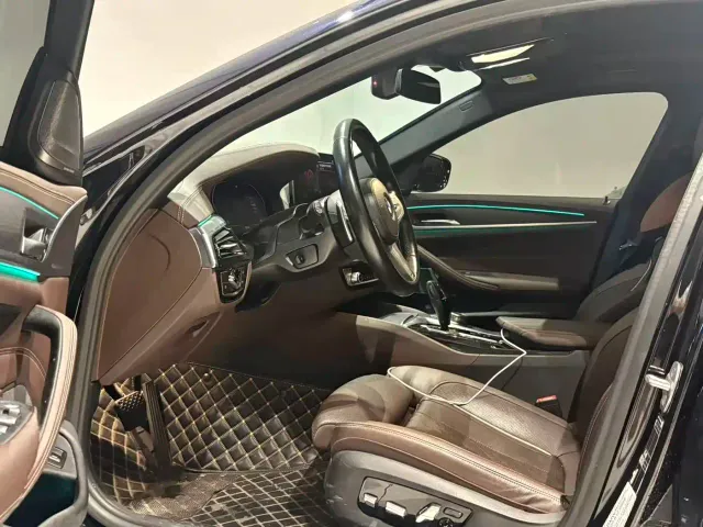 BMW 5 Series — Фото автомобиля 6