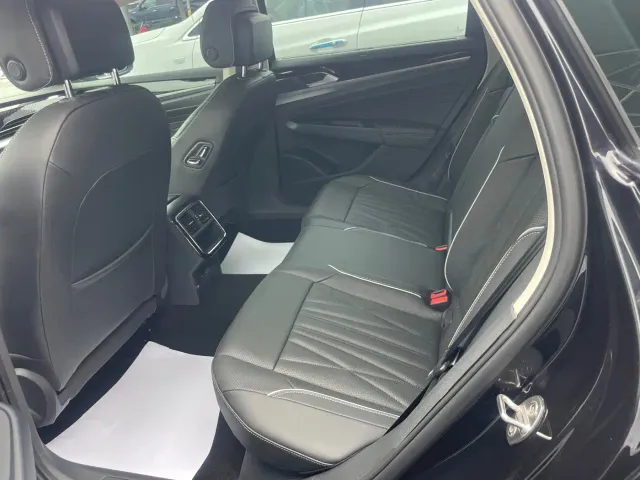 Volkswagen Passat — Фото автомобиля 8