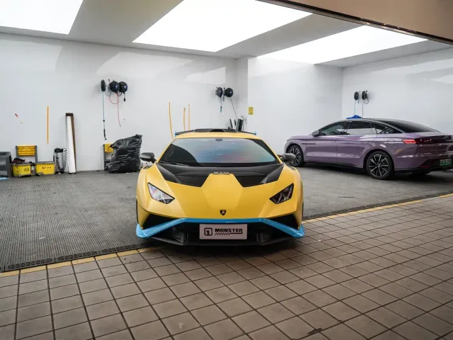Lamborghini Huracan — Фото автомобиля 3
