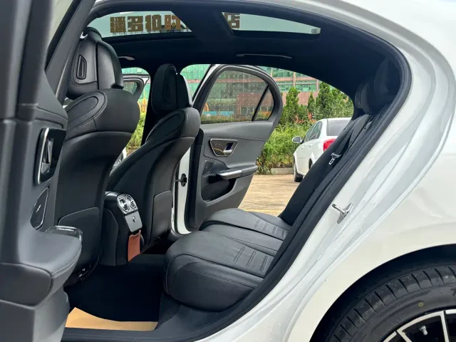 Mercedes-Benz C-Class — Фото автомобиля 8